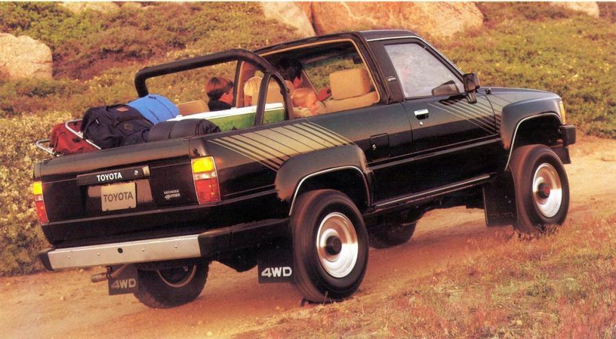  Toyota 4Runner (LN60) 1984 года  (фото 3 из 22)